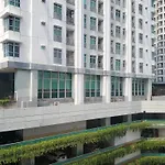 Nice And Cozy Living 2Br Apartment At Green Bay Pluit By Travelio