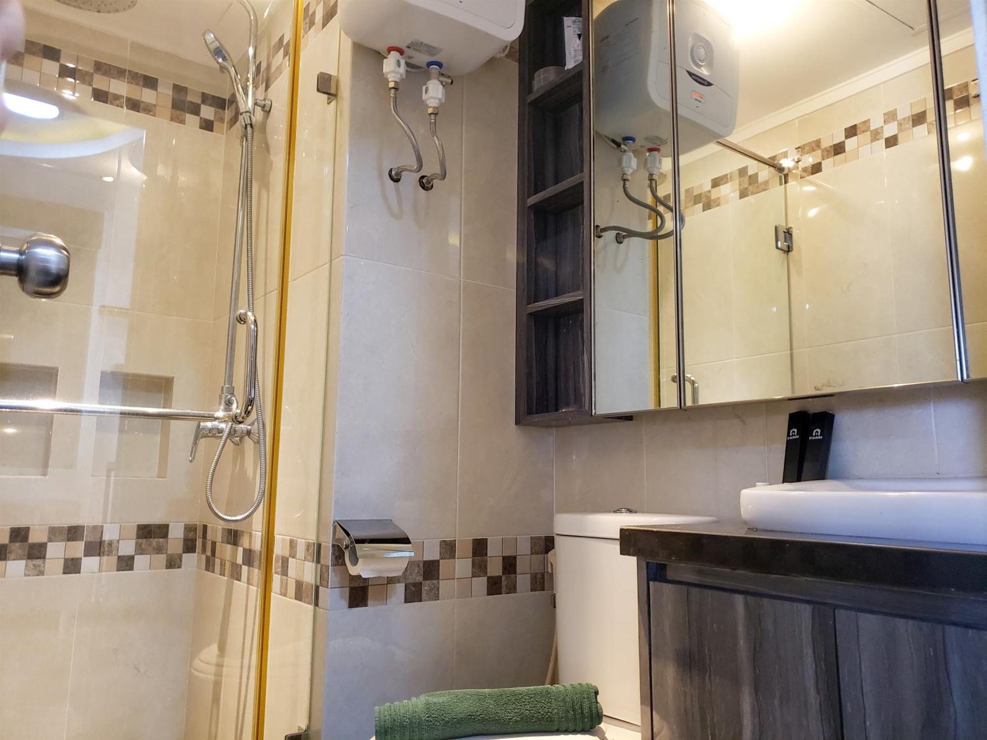 Apartment And Cozy Living 2br At Bay Pluit By Travelio *