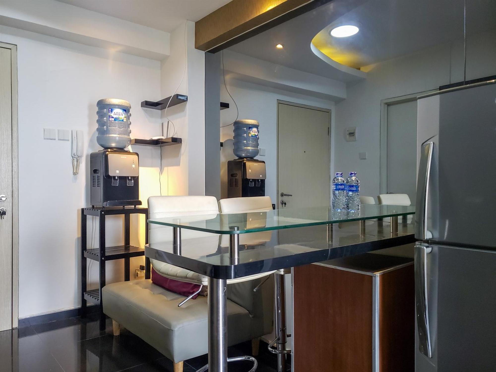 And Cozy Living 2br At Bay Pluit By Travelio Jakarta